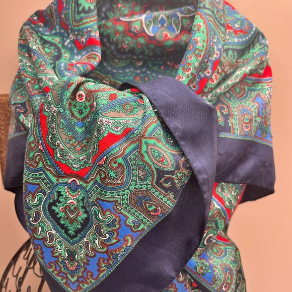 ❤️ Italian Paisley Scarf – The Rack Collection - Picture 16 of 16